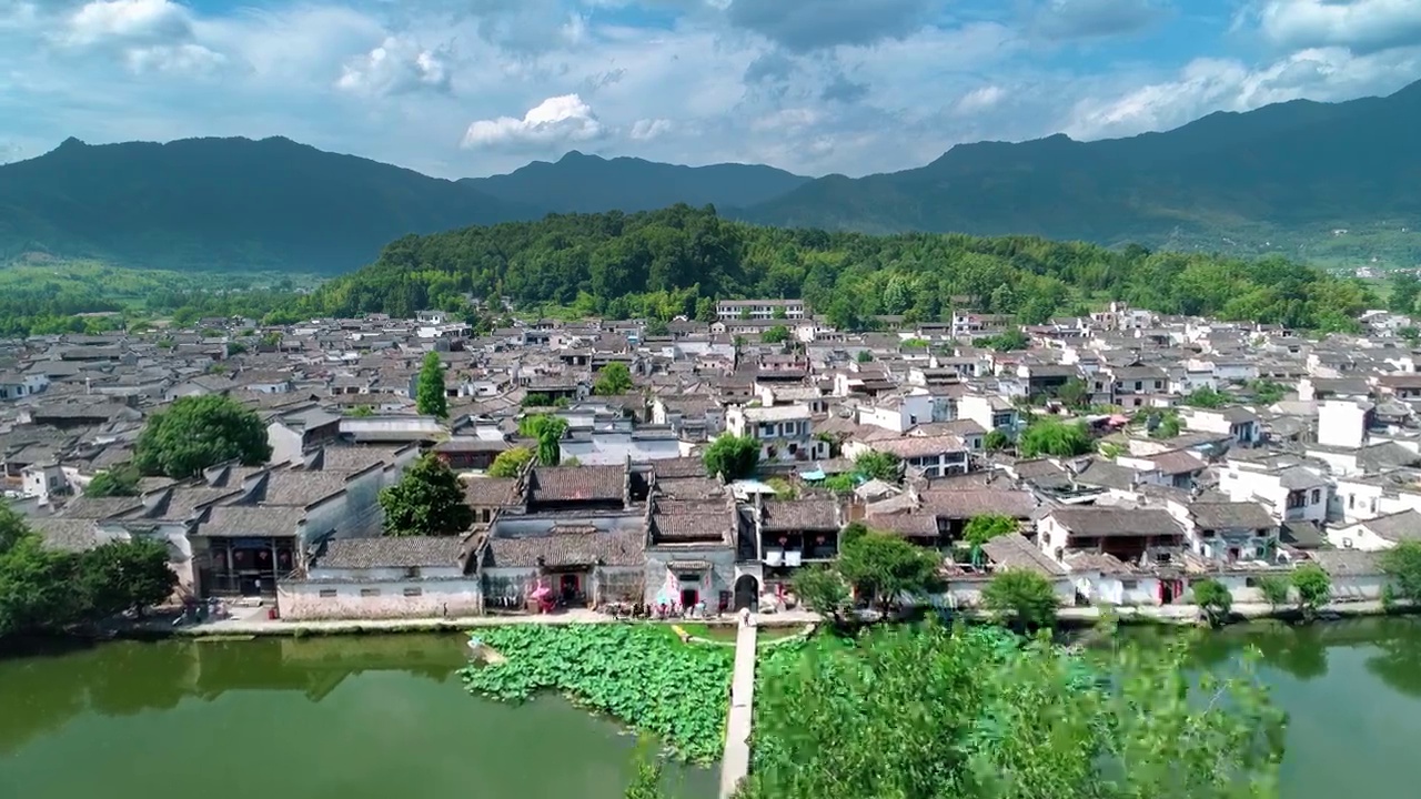 详情图-中国古村落(宏村)鸟瞰图,晴天。