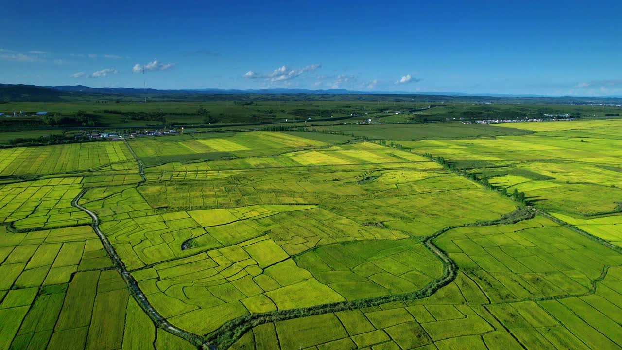 一個(gè)小村莊的鳥(niǎo)瞰圖