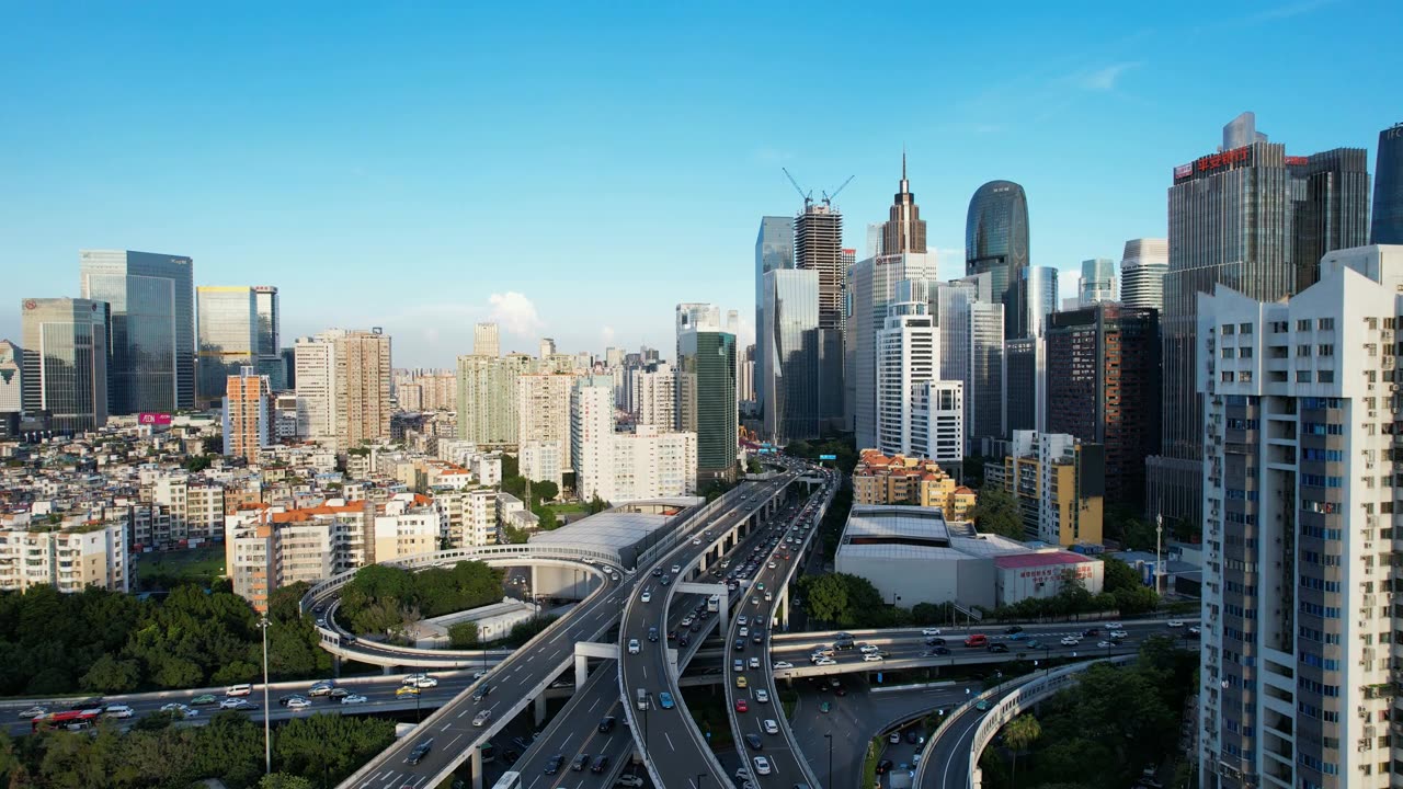 详情图-引人注目的城市景观的倾斜视图