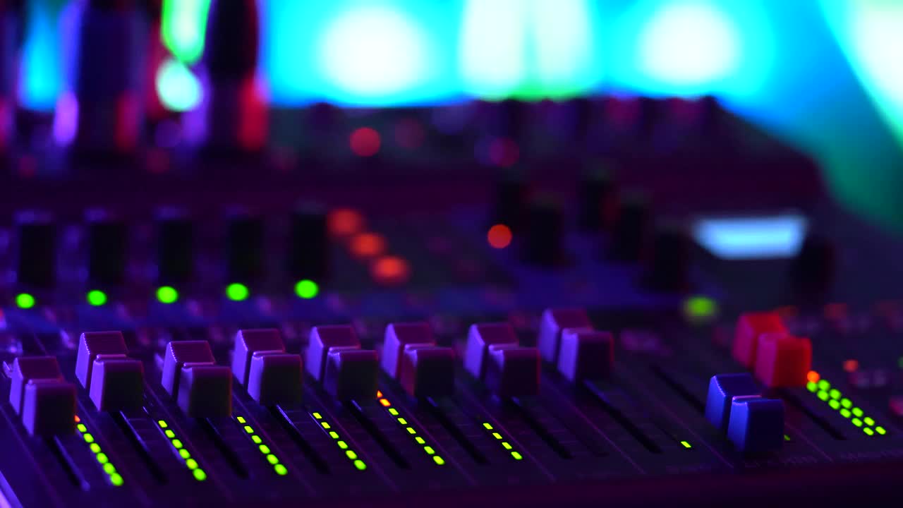 LED指示灯夜总会派对调音台或Dj台音量电平信号