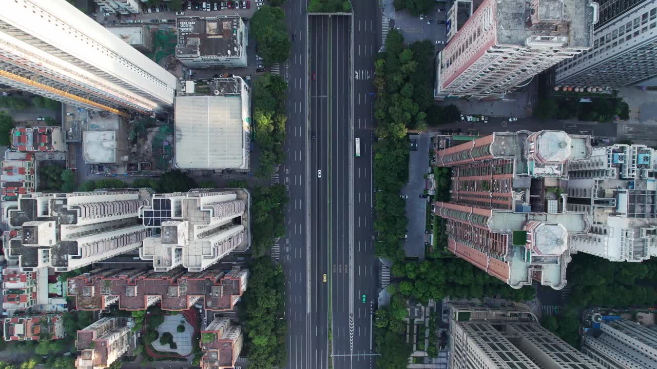 鸟瞰城市道路