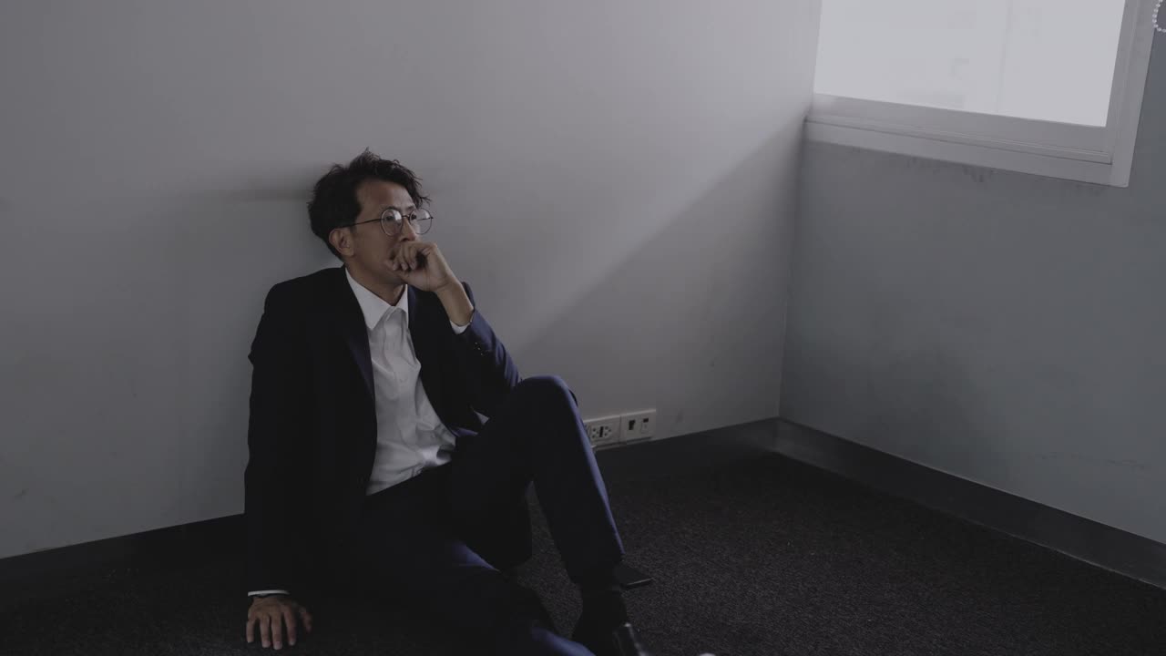 商人感到工作压力很大。
