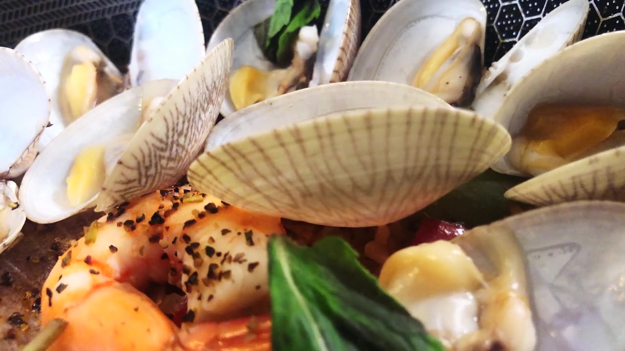 詳情圖-海鮮肉菜飯的特寫(xiě)鏡頭