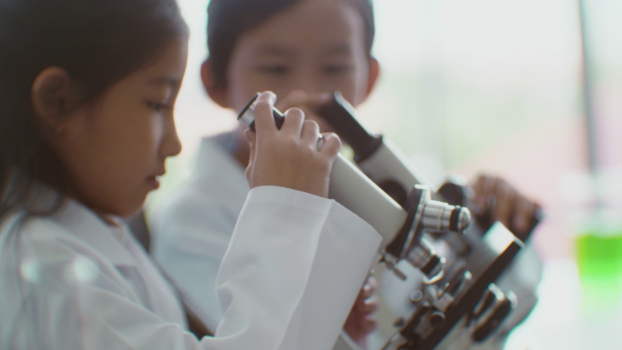 女科学家，小女孩的梦想