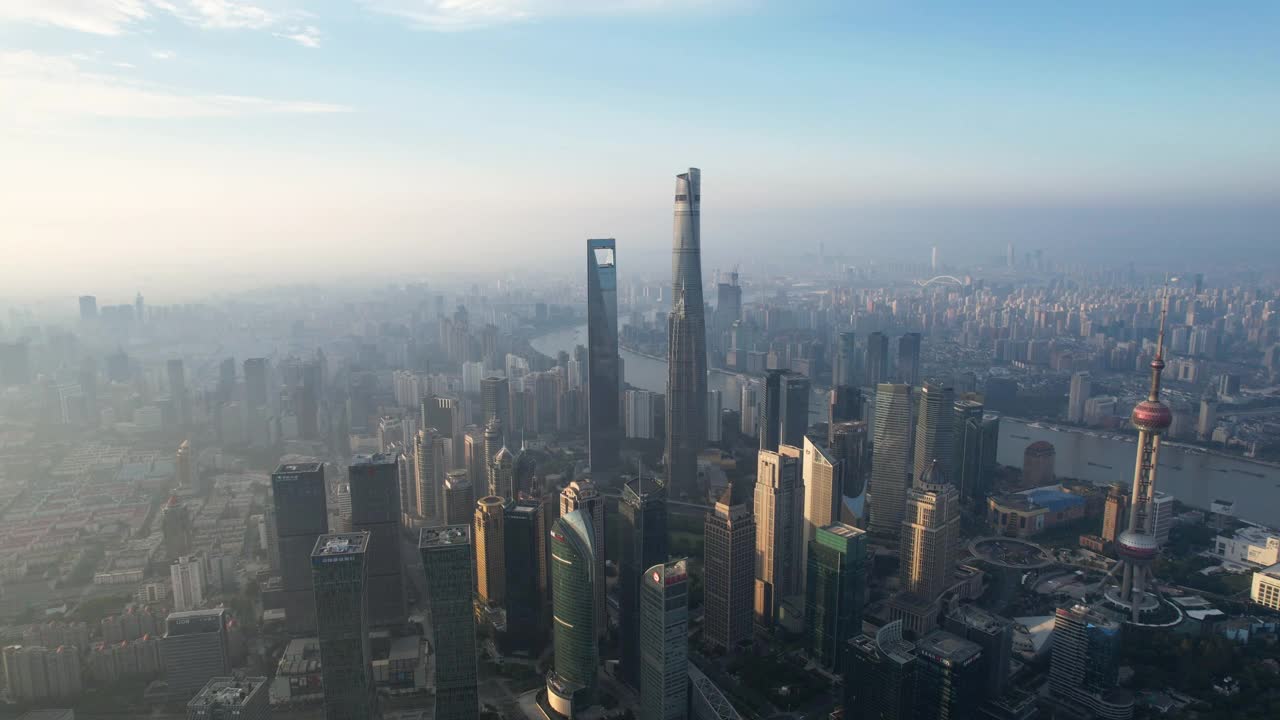 鸟瞰上海天际线