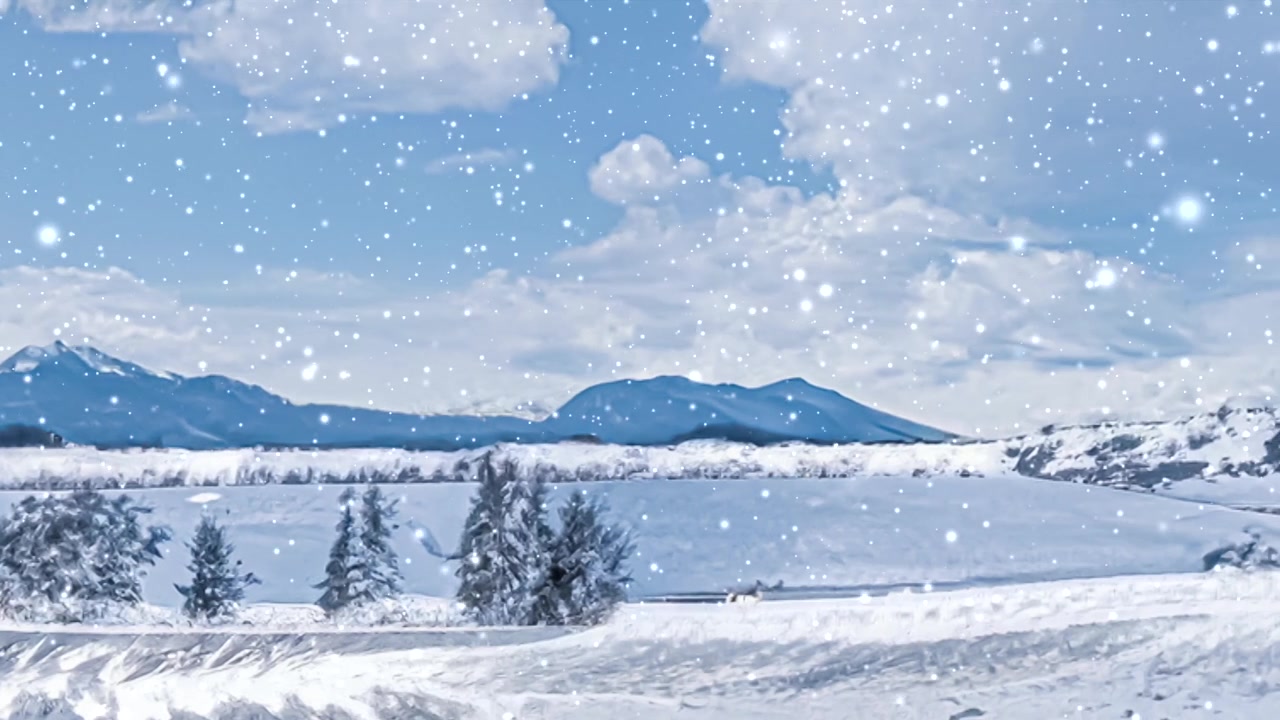 詳情圖-冬天的仙境和下雪的圣誕風(fēng)景。冰封的湖在雪山和樹(shù)木覆蓋的雪作為假日的背景