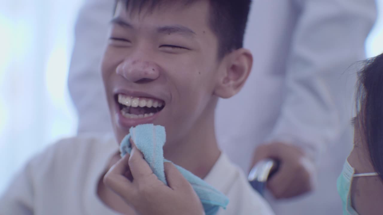 快乐的脸