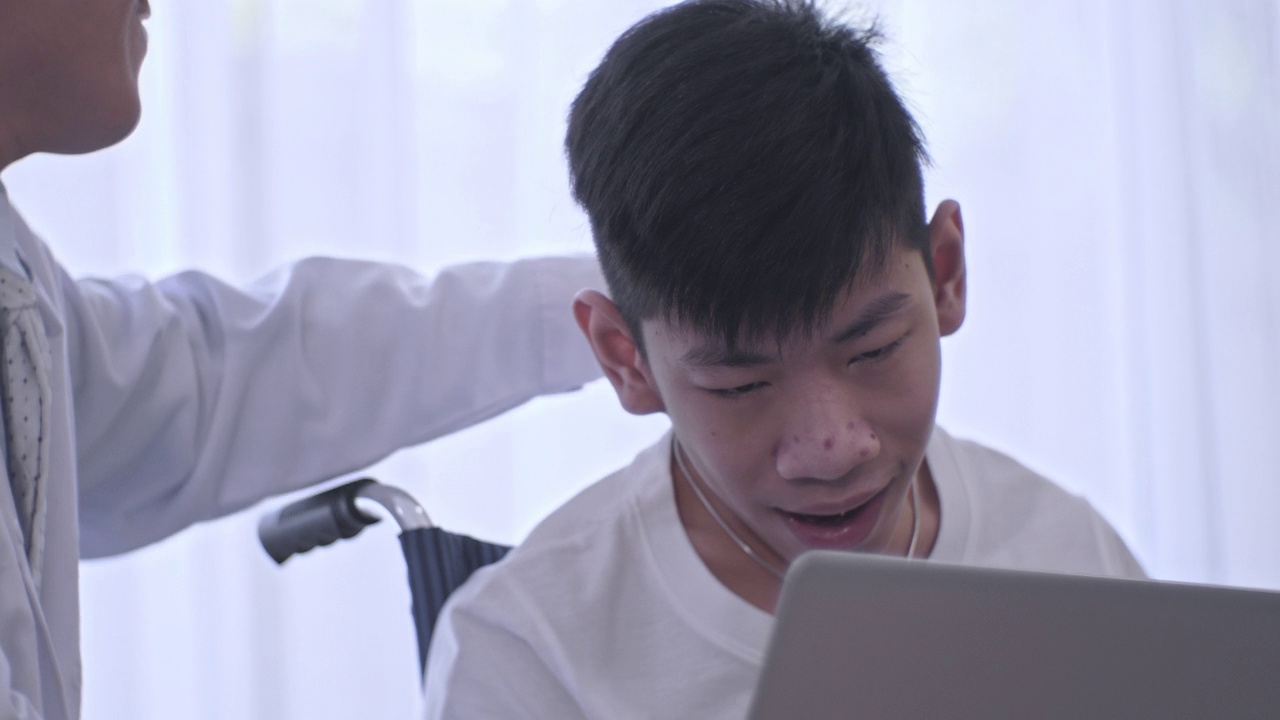 使用笔记本电脑