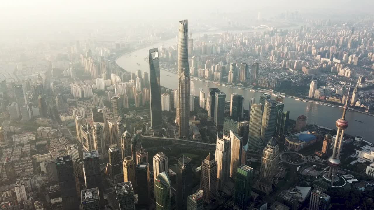 鸟瞰上海天际线