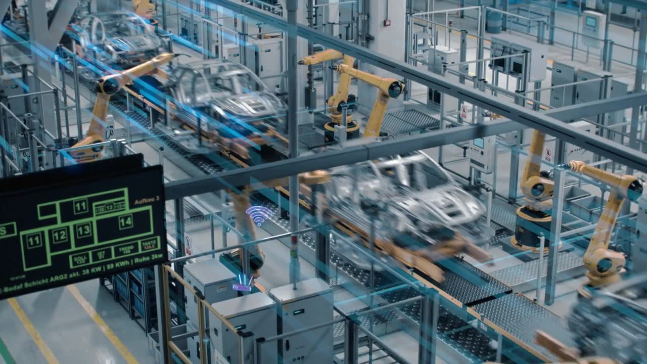 詳情圖-延時(shí)汽車廠數(shù)字化工業(yè)4.0概念:自動(dòng)化機(jī)器人手臂裝配線制造高科技電動(dòng)汽車。人工智能計(jì)算機(jī)視覺分析，掃描生產(chǎn)效率