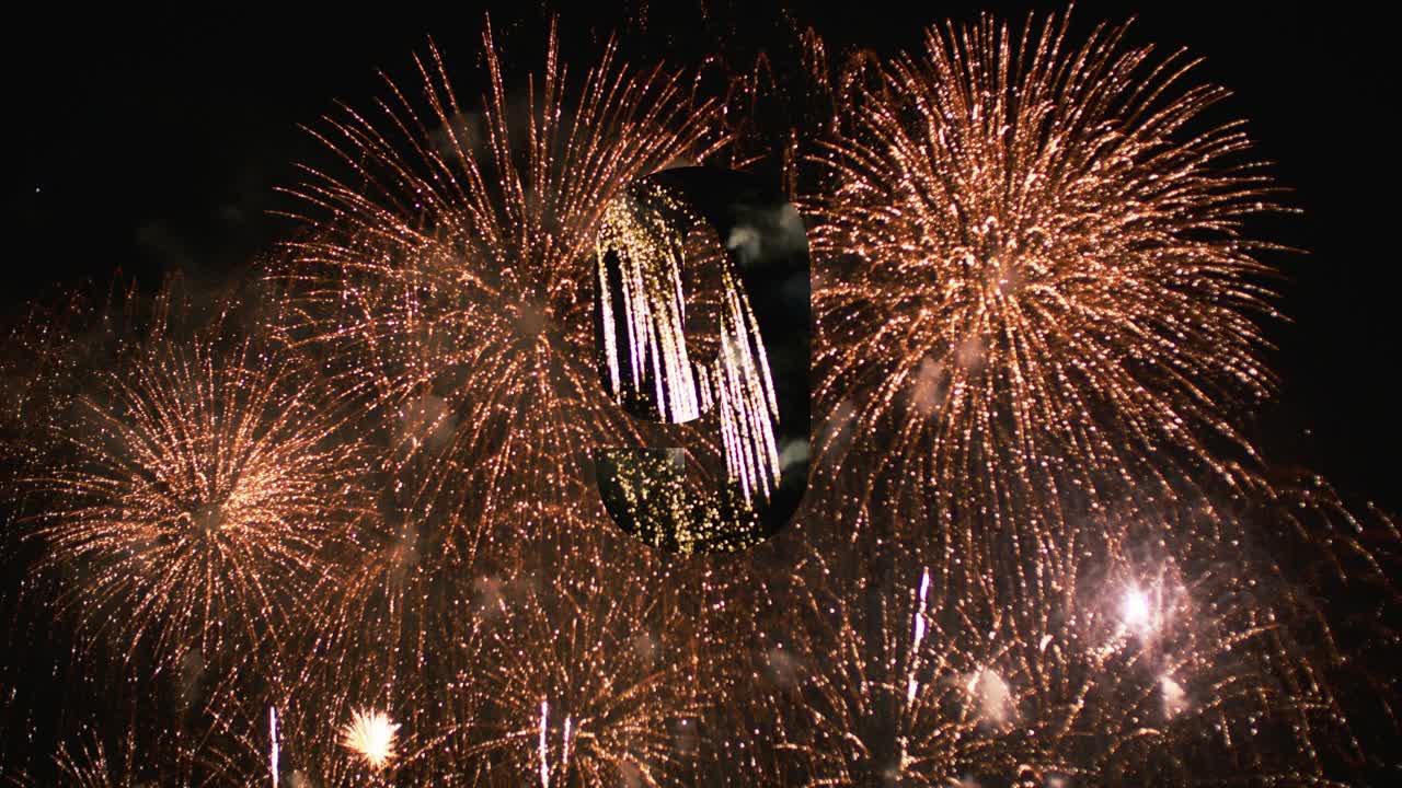 倒计时到2022年新年烟花金色