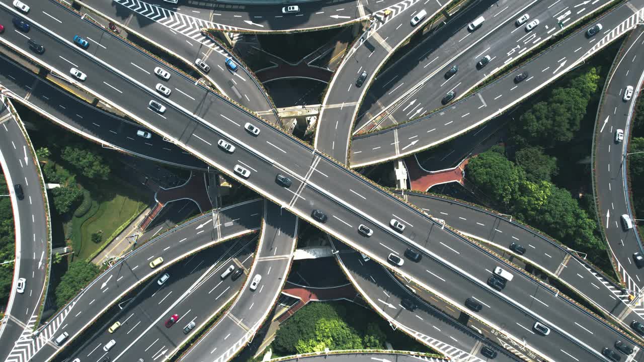 繁忙路口鸟瞰图