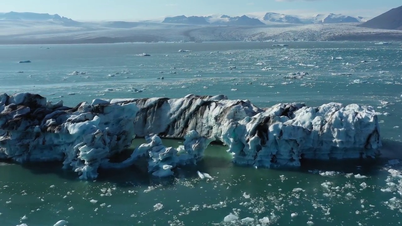 详情图-Jökulsárlón冰川泻湖鸟瞰图