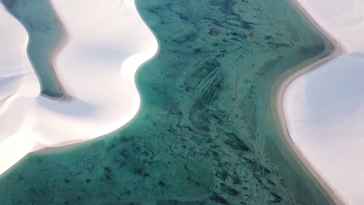 Lençóis Maranhenses国家公园鸟瞰图-巴西最美丽的地方之一