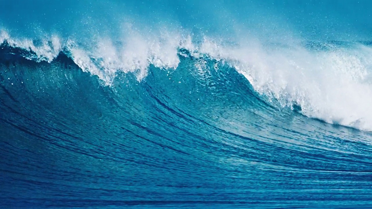 詳情圖-在馬爾代夫的蘇丹沖浪點(diǎn)，海浪翻滾和破碎