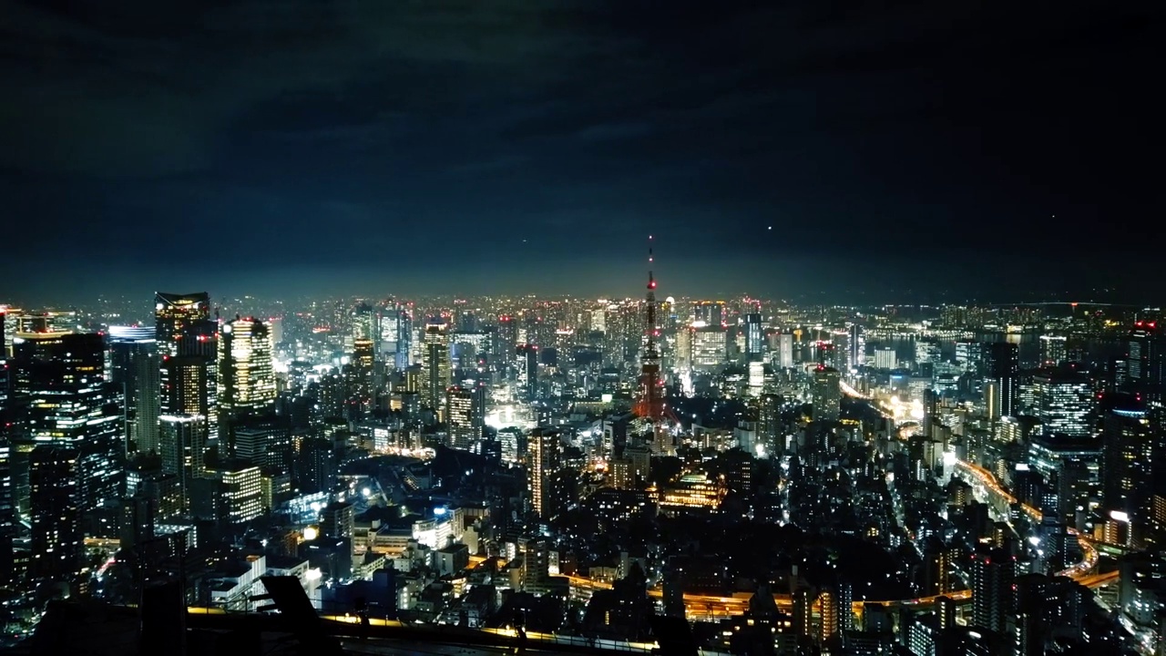 詳情圖-延時(shí)攝影俯瞰東京的夜景，東京塔從熄滅到亮紅色的過程