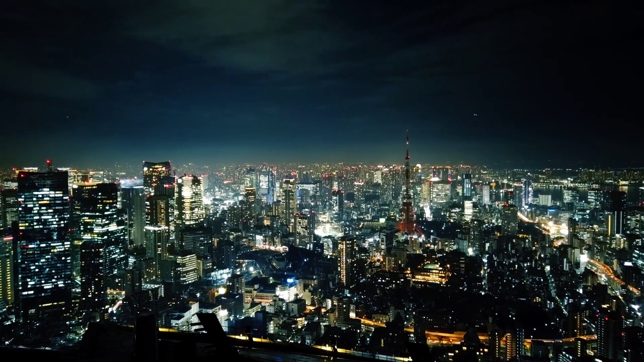 詳情圖-延時(shí)攝影俯瞰東京的夜景，東京塔從熄滅到亮紅色的過程