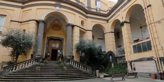 那不勒斯——位于Pizzofalcone的圣玛利亚Egiziaca教堂的外观概览