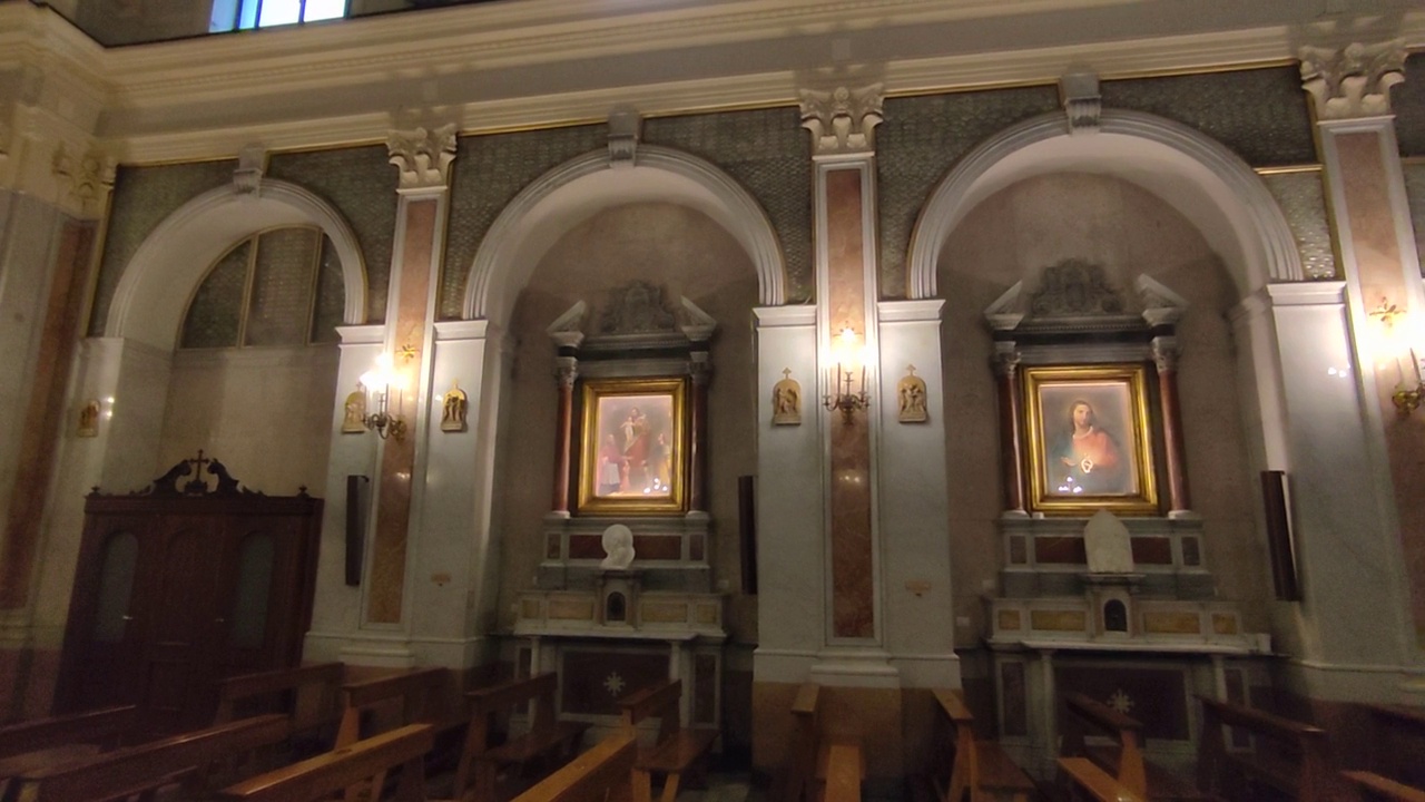 那不勒斯-圣卢西亚教堂的内部概况