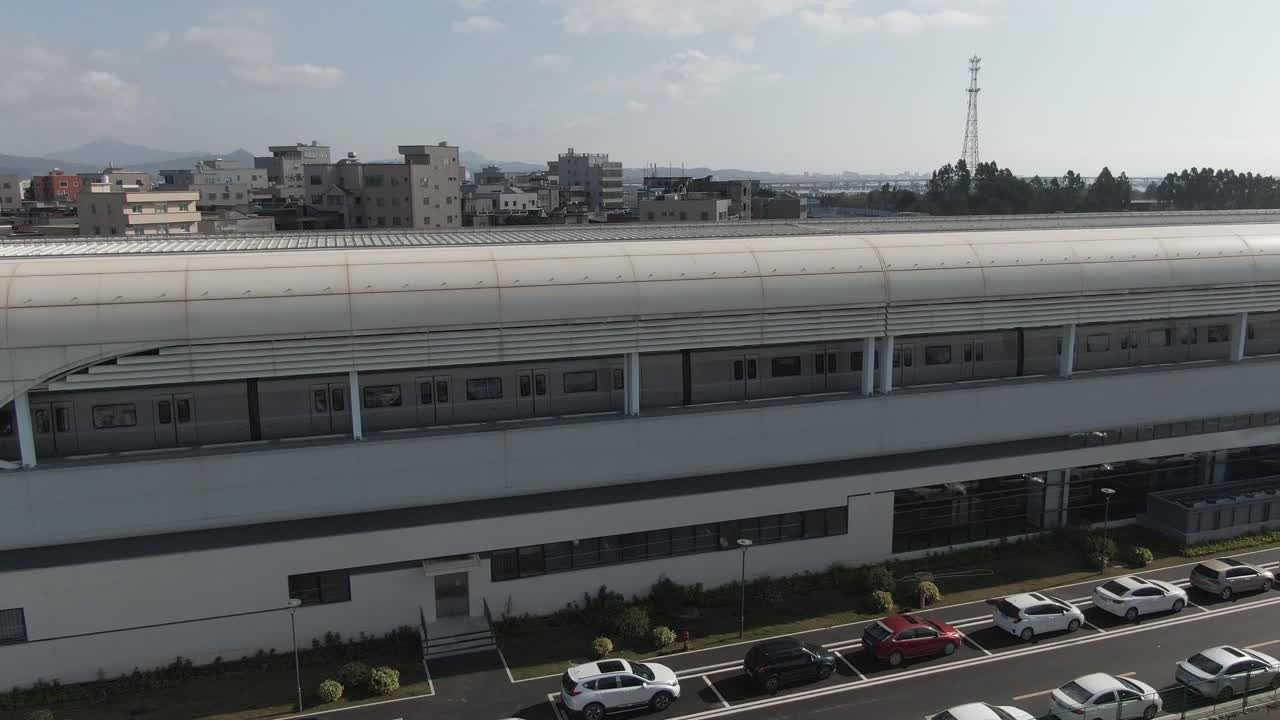 地面地铁站