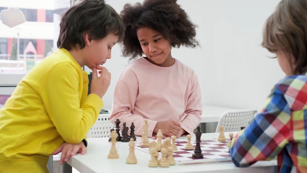 儿童棋类游戏爱好