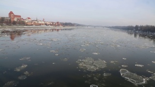 维斯瓦河和托伦全景
