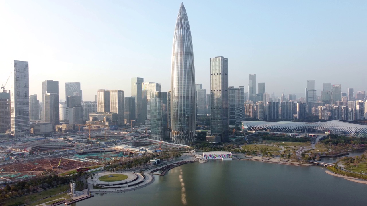 航拍深圳人才园华润大厦城市天际线，大湾区城市风光