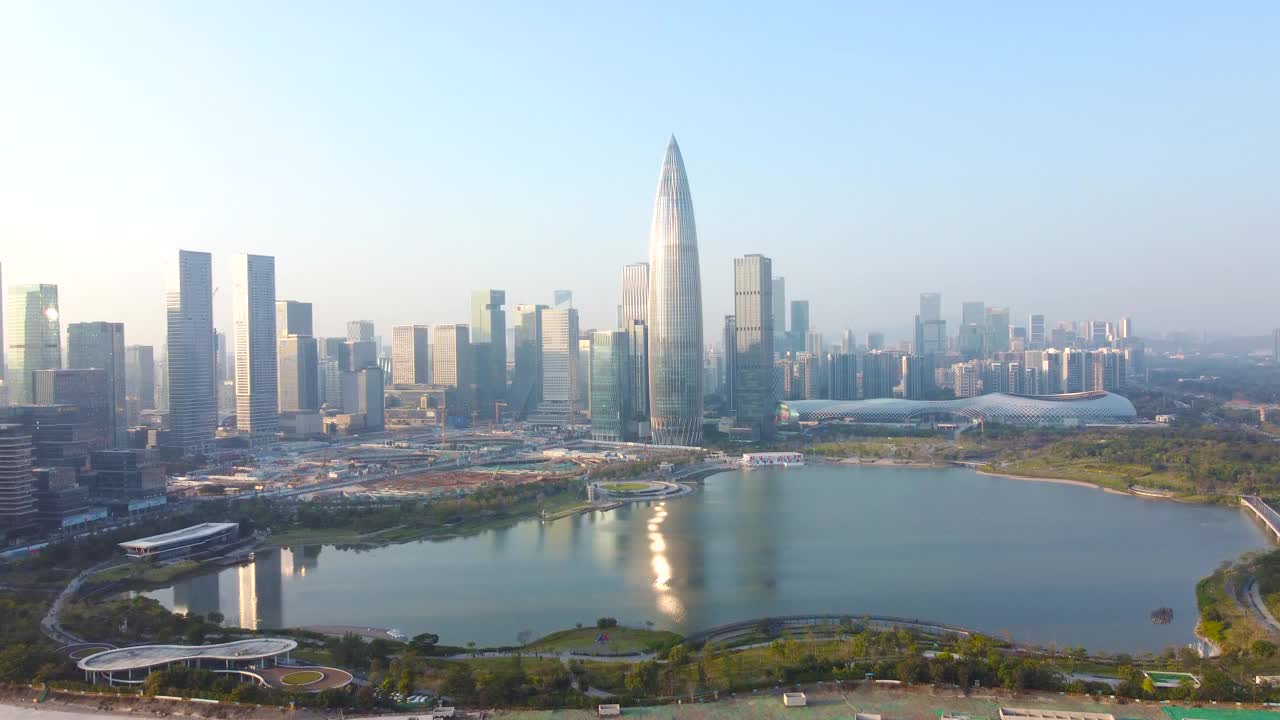 航拍深圳人才园华润大厦城市天际线，大湾区城市风光