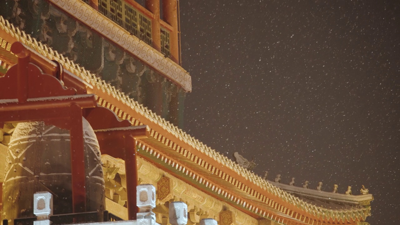 雪夜的中国古建筑