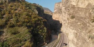 地狱溪峡谷在Ardanuc镇的阿尔特文，土耳其