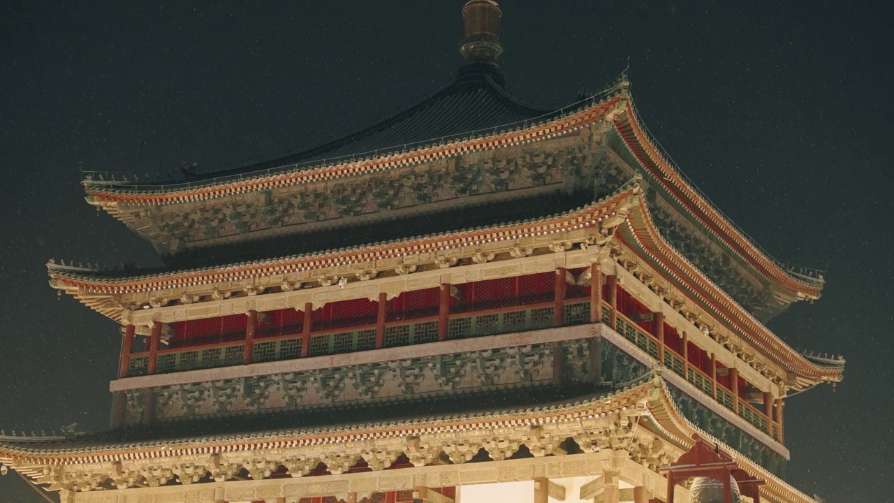 中国古代建筑在大雪中