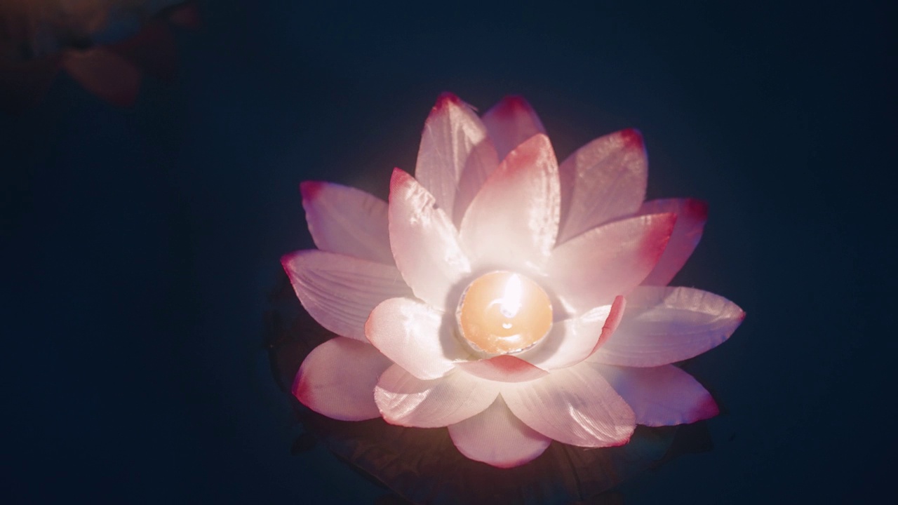一盏河灯代表一种愿望
