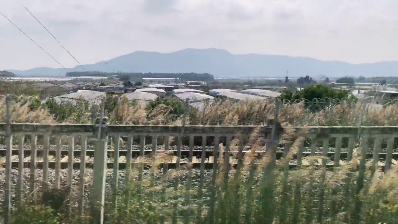 详情图-高铁车窗外动人的风景