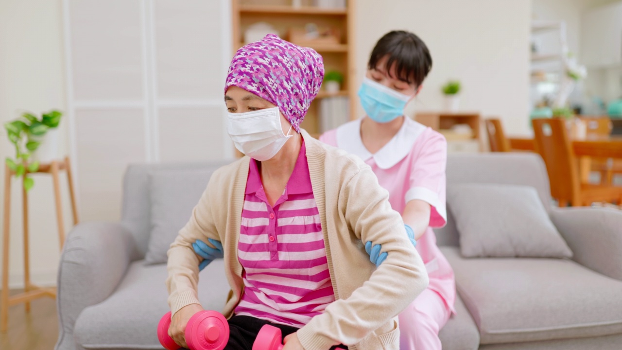 家居长者健康护理概念