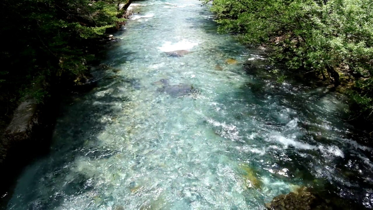 透明河流，上高池，阿祖萨河