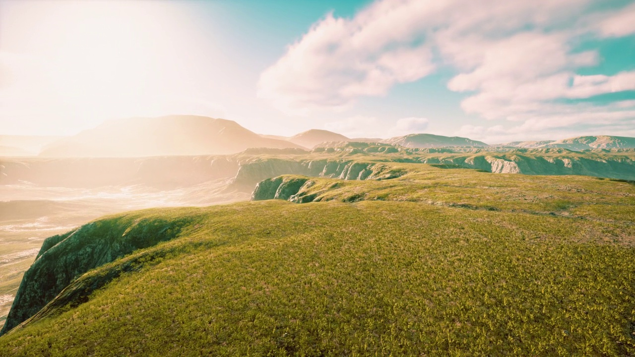 詳情圖-廣闊的草原全景，秋天的草地和山脈