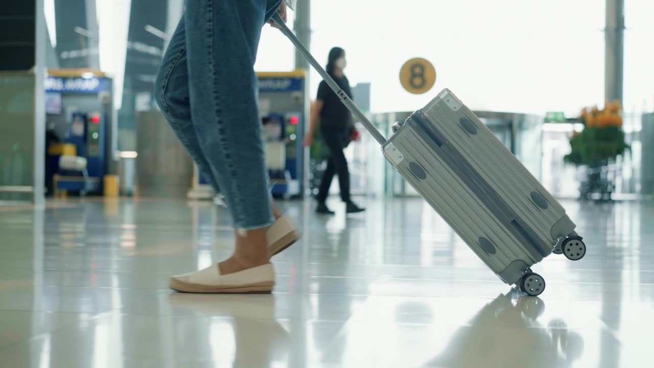詳情圖-在去機場候機樓的路上