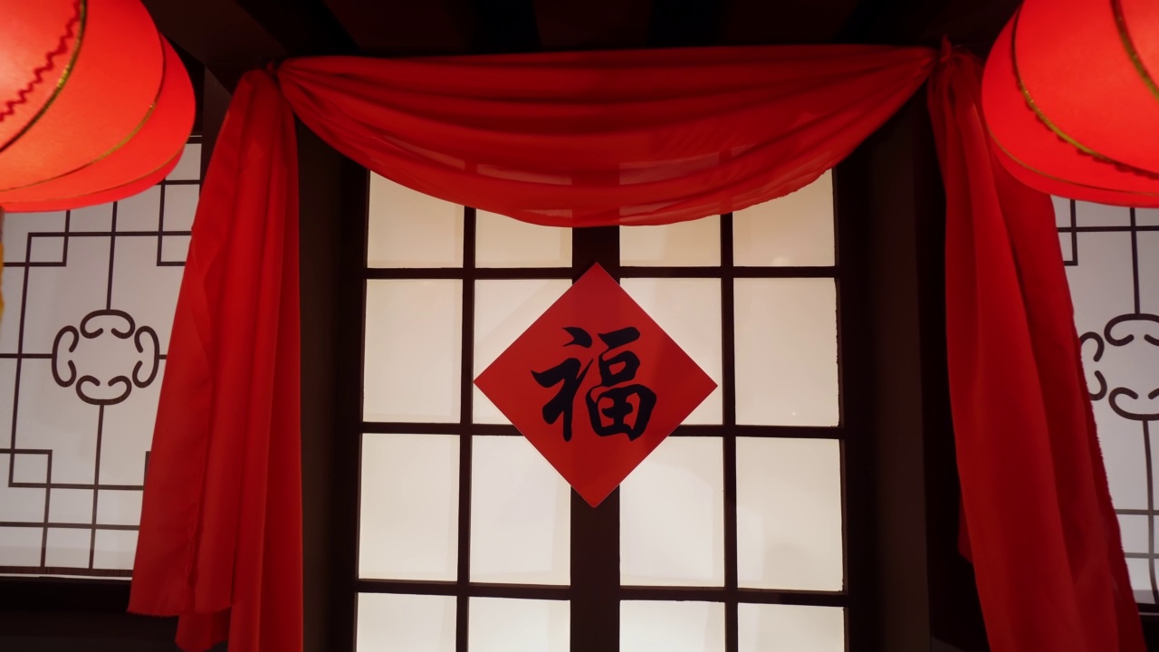 詳情圖-慢慢地走向貼著紅色春聯(lián)的門