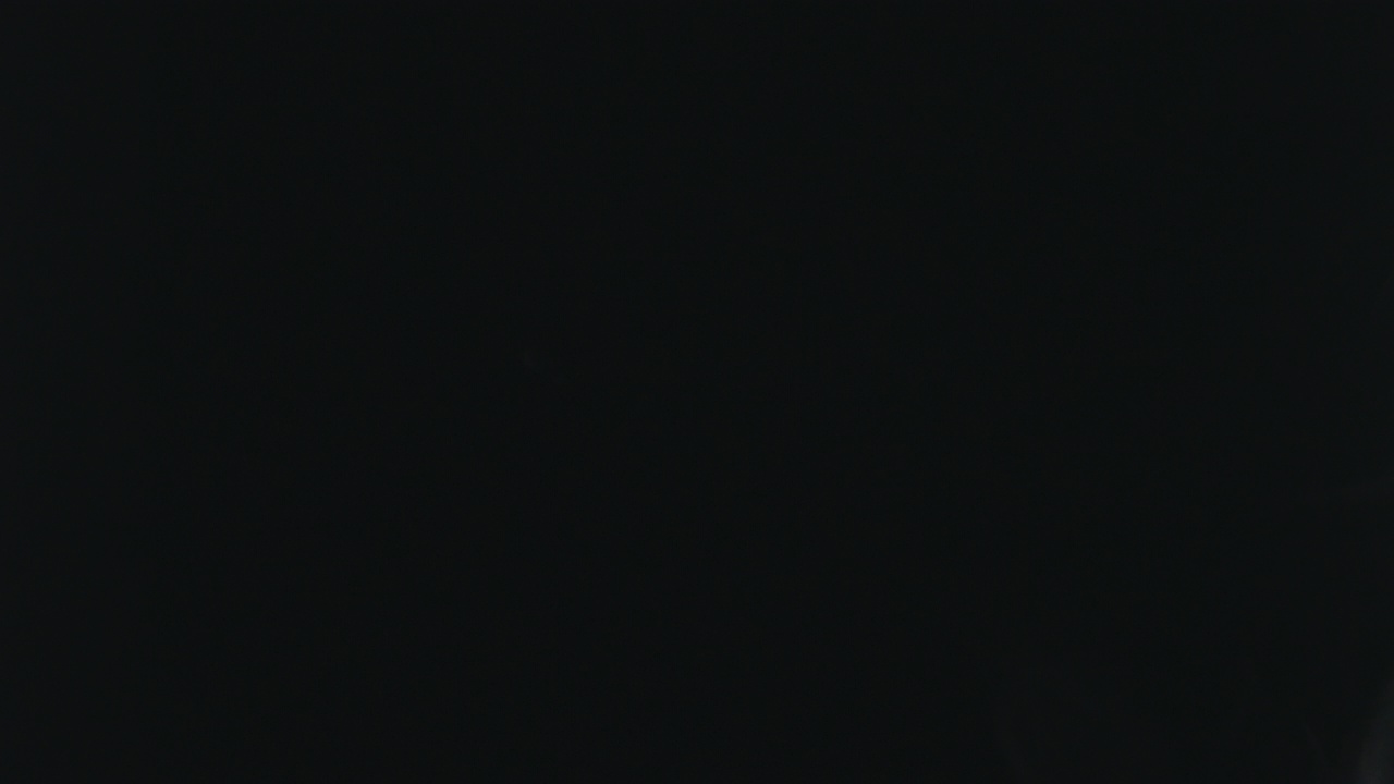 詳情圖-白色的煙，霧，蒸汽云在黑色的背景上