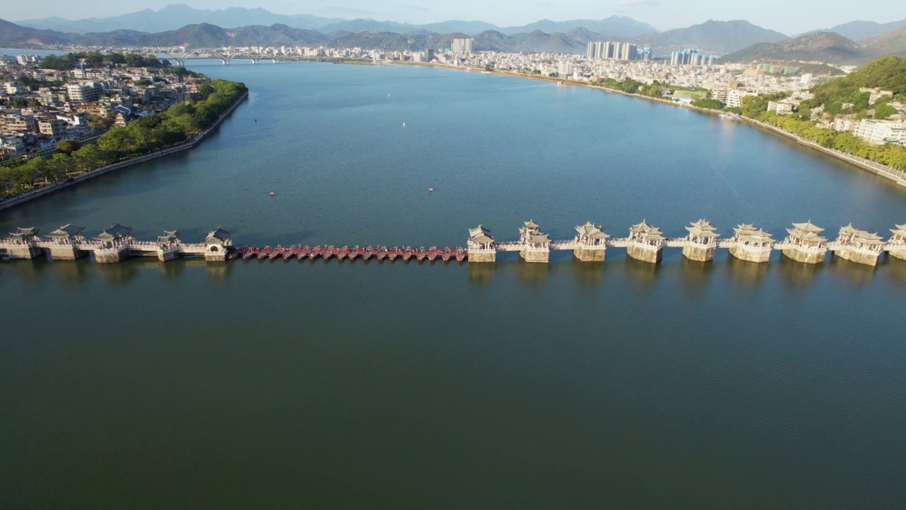 航拍;中国广东省潮州市广济大桥