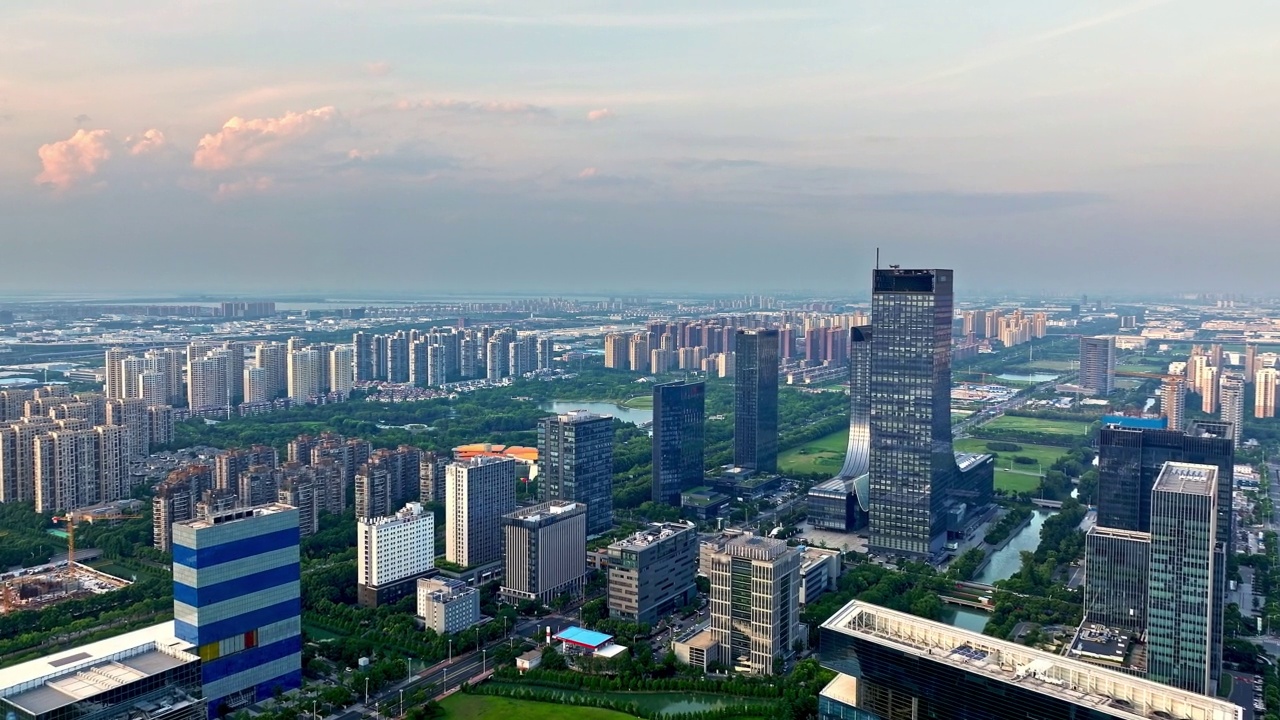 详情图-鸟瞰苏州城市天际线和建筑