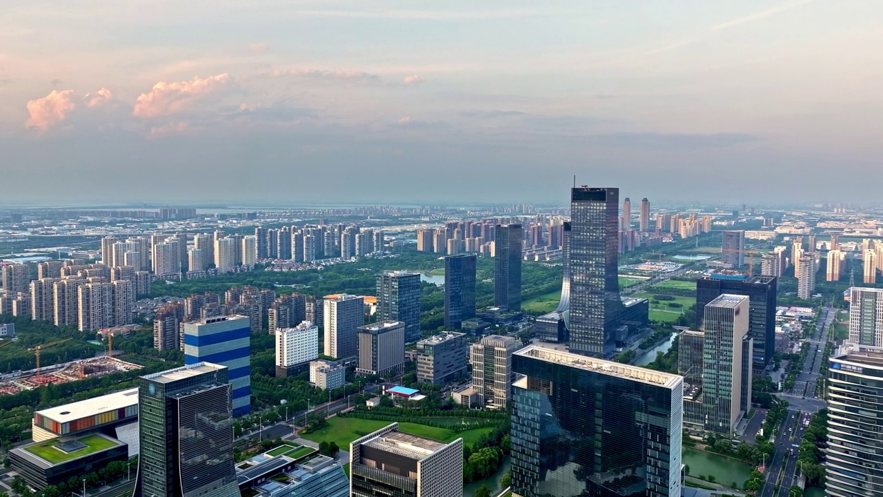 详情图-鸟瞰苏州城市天际线和建筑