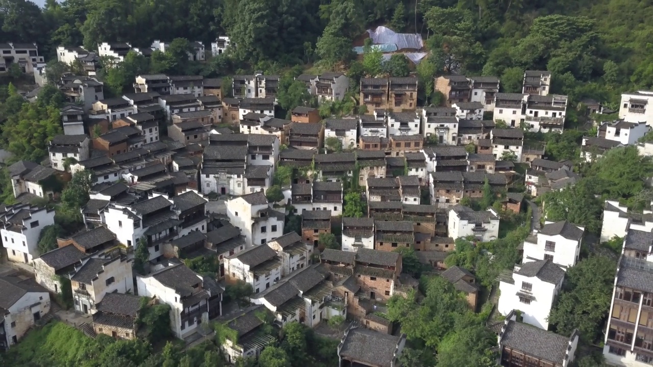 中国云南的少数民族村寨。