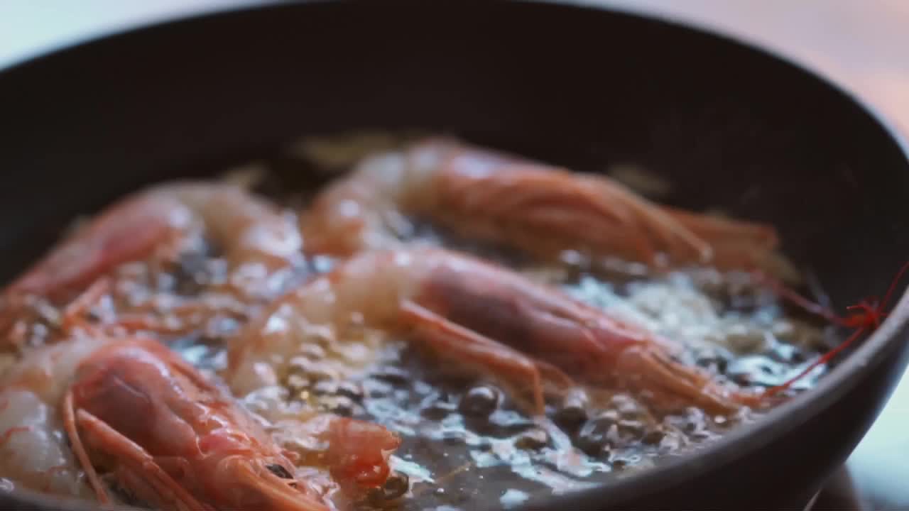 Gambas al ajillo食谱(西班牙大蒜辣椒大虾)大蒜