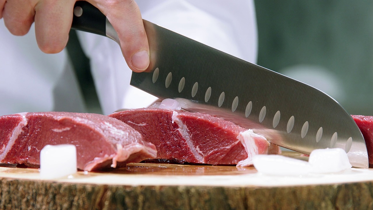 厨师切肉
