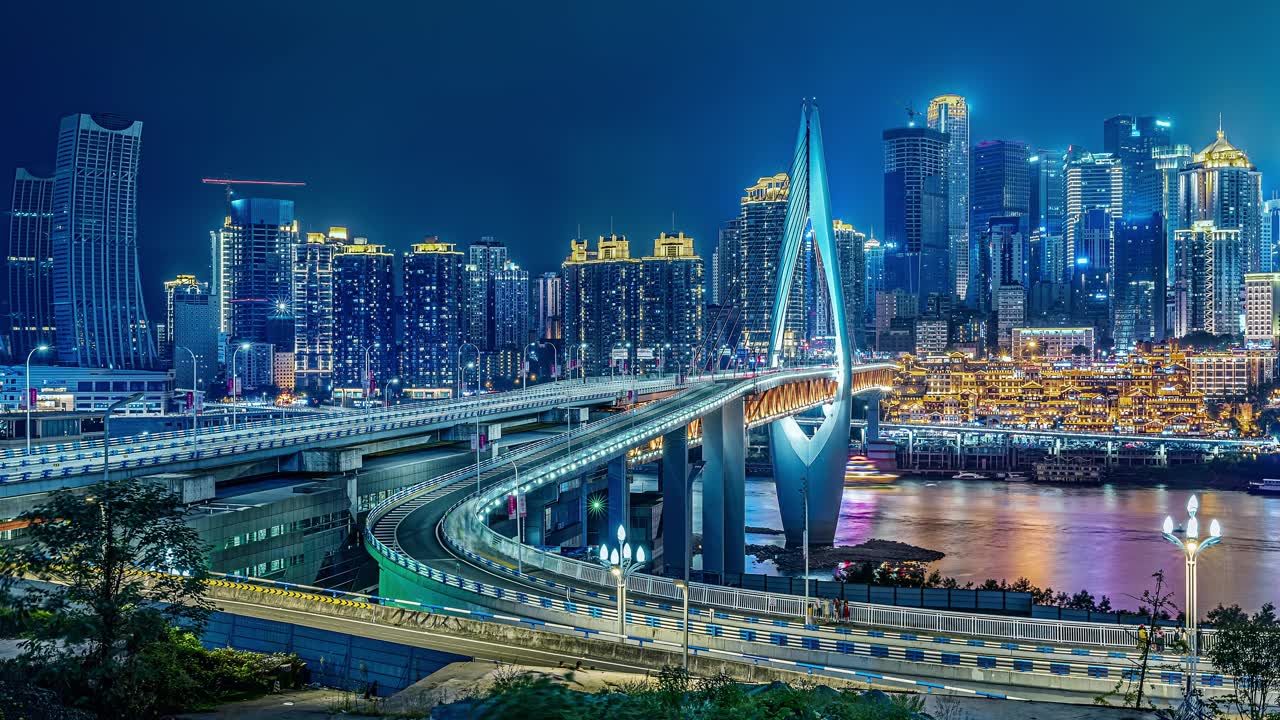 詳情圖-重慶千四門嘉陵江大橋與建筑天際線的延時(shí)拍攝