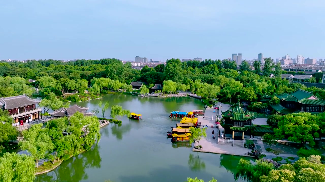 详情图-中国江苏省扬州市细长西湖风景区的春景和大明寺航拍