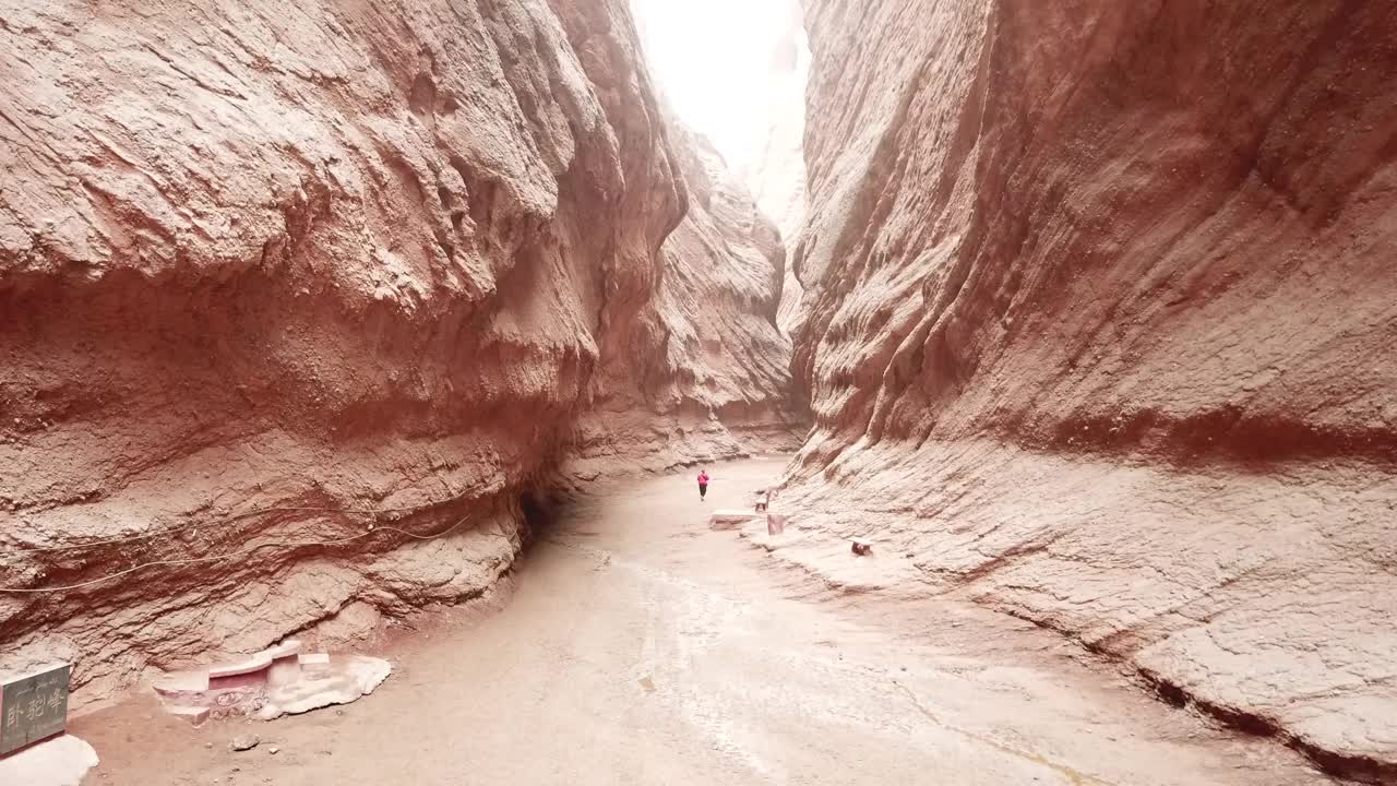 新疆的库车大峡谷