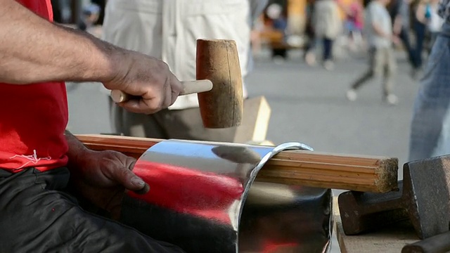 塑形金属烹饪锅