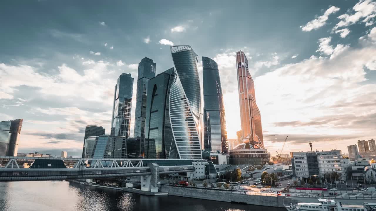 现代莫斯科城市和商业大厦鸟瞰图